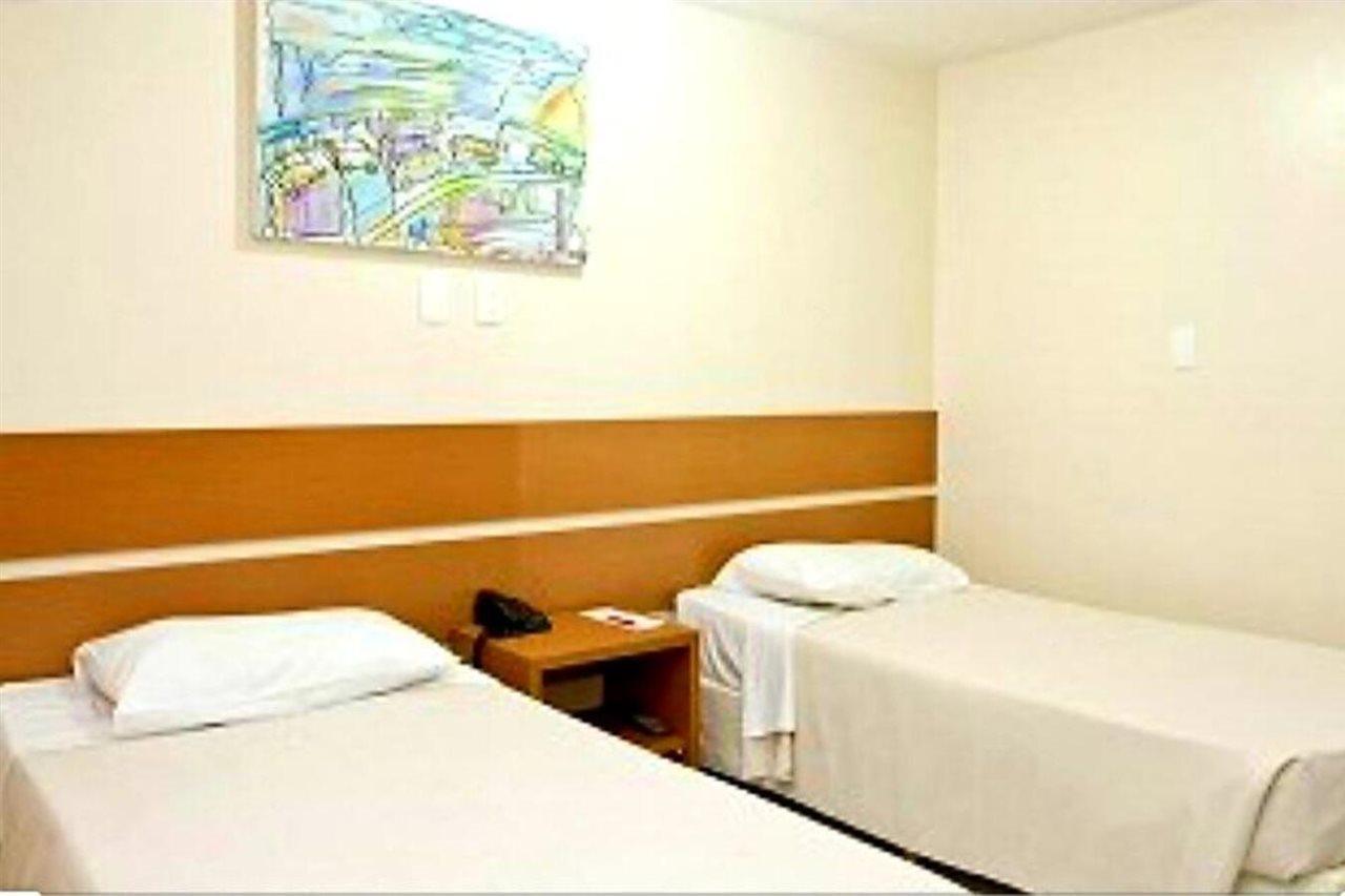 Express Hotel Салвадор Екстериор снимка