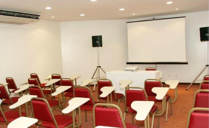 Express Hotel Салвадор Екстериор снимка